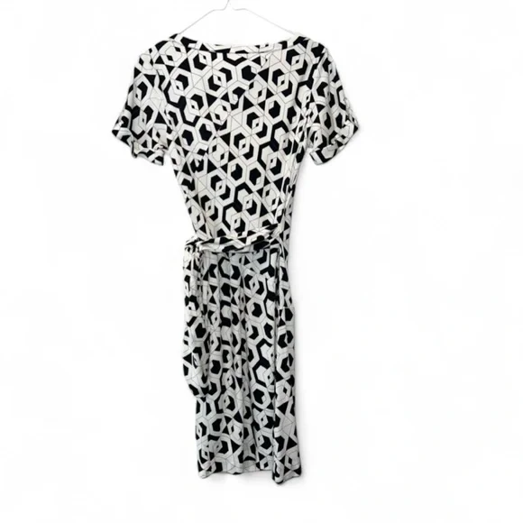 DVF Iconic Silk Wrap Midi Dress Chain Print Luxe 4 - Picture 13 of 15